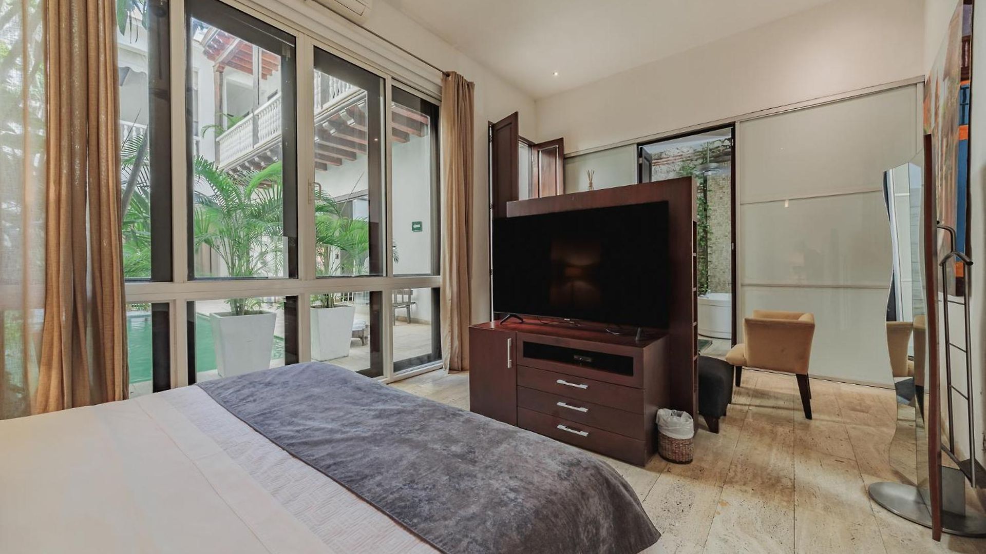 Casa Lm Hotel *